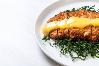 limon limon soslu kızarmış tavuk göğsü