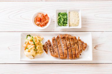 sebze - Asya tarzı ile dilimlenmiş domuz biftek ızgara