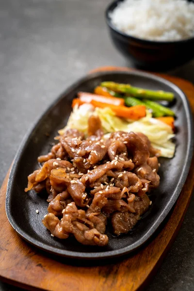 铁板猪肉牛排 亚洲风味 — 图库照片