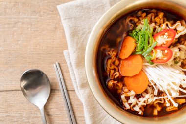 altın pot - Kore yemeği stili Korece anlık erişte