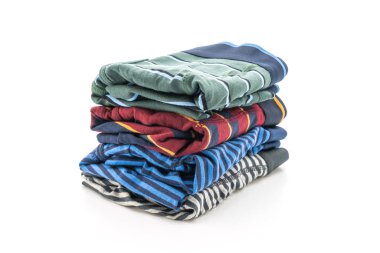 Beyaz arka plan üzerinde izole çizgili erkek iç giyim