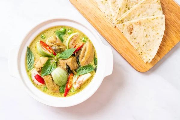 Roti Curry Verde Con Pollo Comida Musulmana —  Fotos de Stock