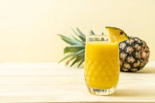 Fresh Pineapple Smoothie Glass Wood Table Healthy Drink — Stock Photo, Image