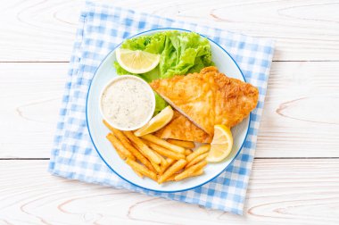 Balık ve cips - sağlıksız gıda