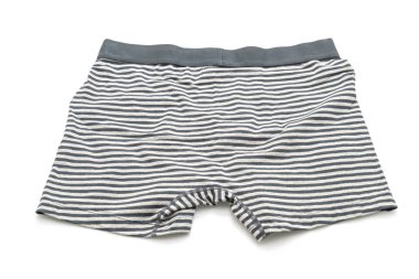 Beyaz arka plan üzerinde izole çizgili erkek iç giyim