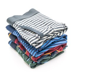 Beyaz arka plan üzerinde izole çizgili erkek iç giyim