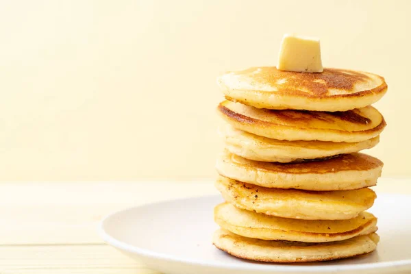 Pannkakor Stack Med Smör Och Honung — Stockfoto