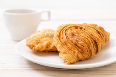 tavuk köri puf böreği