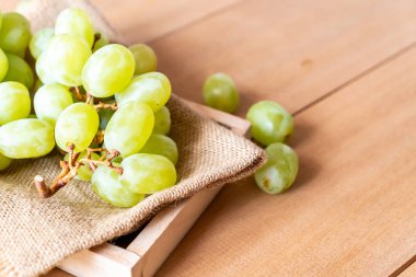 taze yeşil üzüm