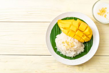 yapışkan pirinç ile mango