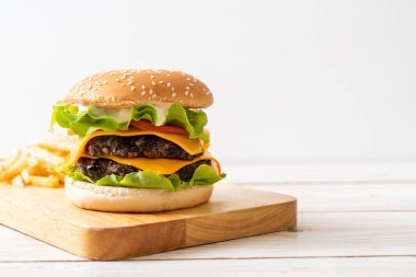 Taze lezzetli hamburger. 