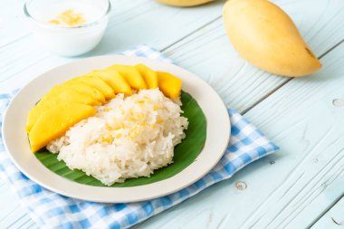 yapışkan pirinç ile mango