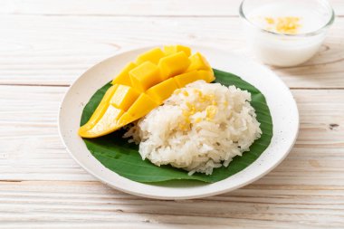 yapışkan pirinç ile mango