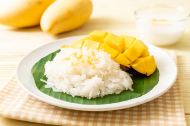 yapışkan pirinç ile mango