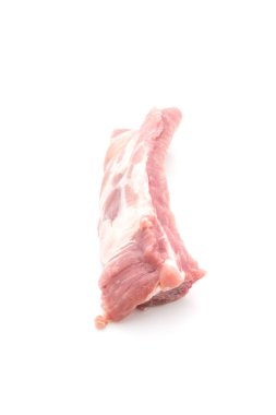 Taze çiğ domuz kaburgası. 