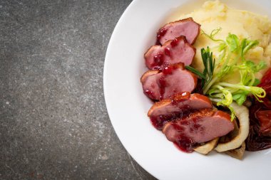 soslu ızgara duck meme