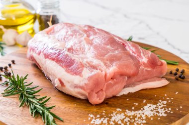 taze domuz ham filetosu