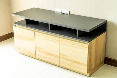 boş oda iç dolapta