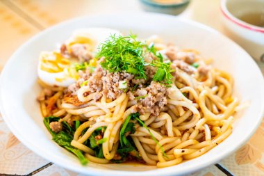 Çin yunnan şehriye stili