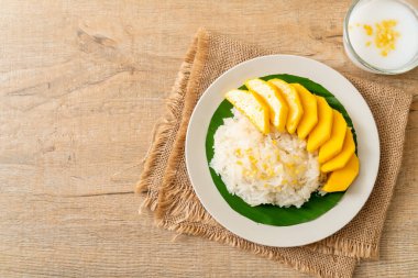 yapışkan pirinç ile mango