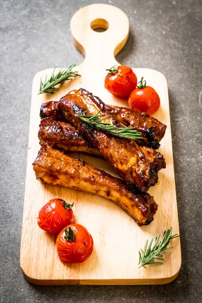 Izgara Barbekü kaburga domuz