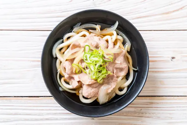 Shoyu udon macarrão ramen com carne de porco (Shoyu Ramen ) — Fotografia de Stock