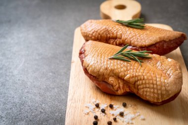 taze çiğ duck meme