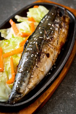 Teriyaki soslu ızgara Saba balık biftek