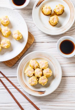 Hamur buğulanmış karides Çince