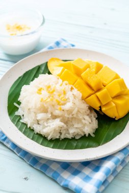 yapışkan pirinç ile mango