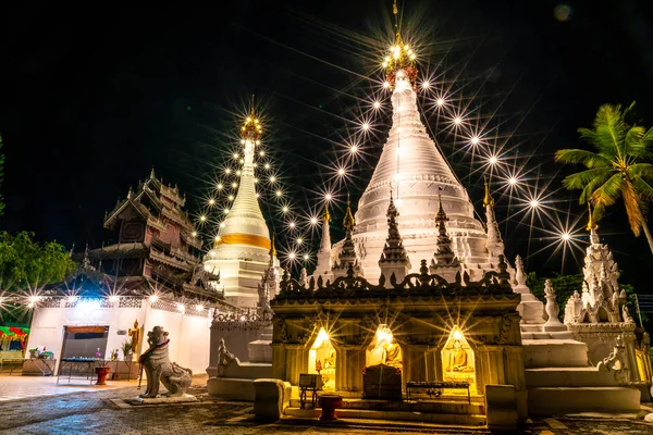 Phra que Doi Kong Mu Templo em Mae Hong Filho — Fotografia de Stock