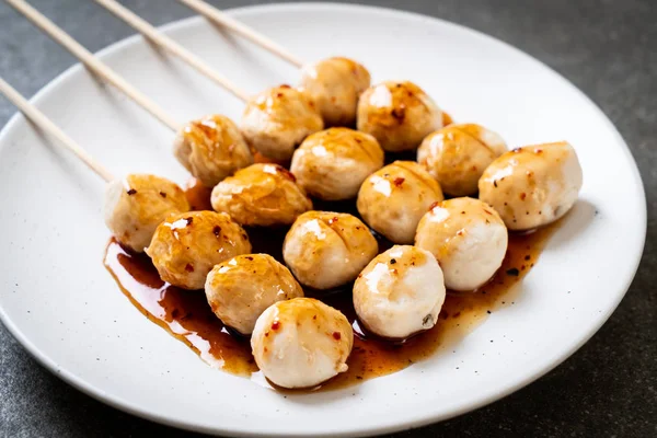 Grilled pork meatballs with sweet chili sauce — Stock Photo, Image