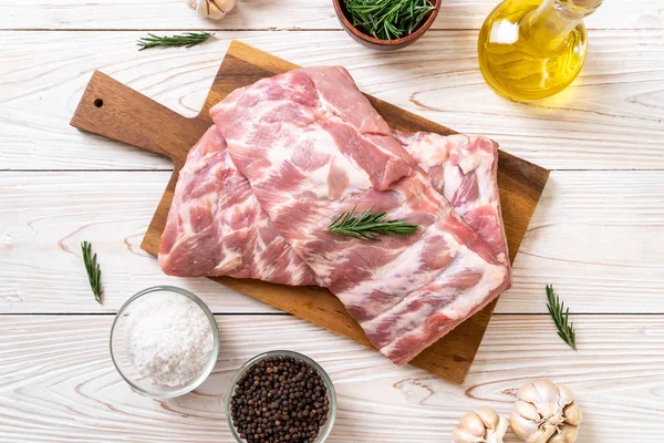 Costillas de cerdo crudas frescas — Foto de Stock