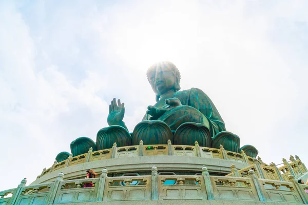Giant boeddhabeeld bij Ngong Ping, Hong Kong — Stockfoto
