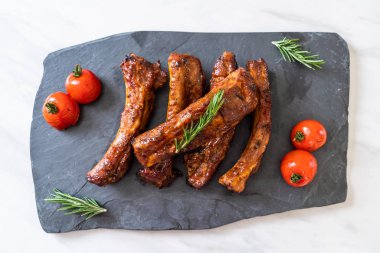 Izgara Barbekü kaburga domuz