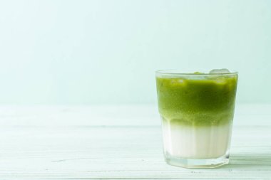 Buzlu matcha yeşil çay kahve