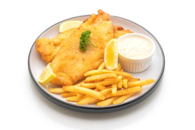 Kızartmalı balık ve patates kızartması.