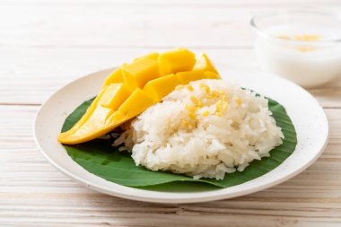 yapışkan pirinç ile mango