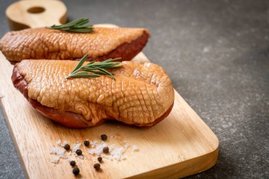 taze çiğ duck meme