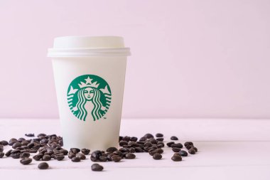 Bangkok, Tayland - 5 Haziran 2018: kahve fincanı Starbucks logosu ile.