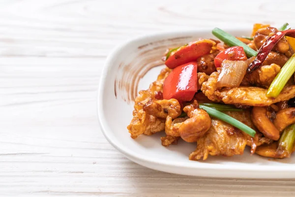 Pollo fritto con anacardi — Foto Stock