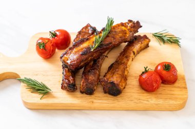 Izgara Barbekü kaburga domuz