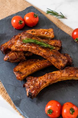 Izgara Barbekü kaburga domuz