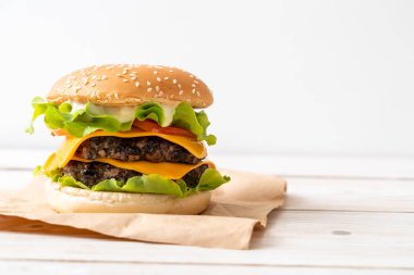 Taze lezzetli hamburger. 