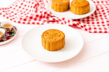 Çin Sonbahar Ortası Festivali için pasta Çince ay