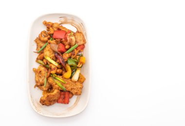 Cevizli kızarmış tavuk. 