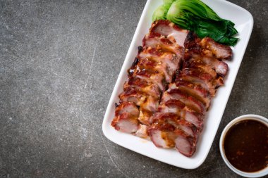 Kırmızı Barbekü domuz eti kızartma 