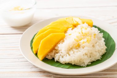 yapışkan pirinç ile mango