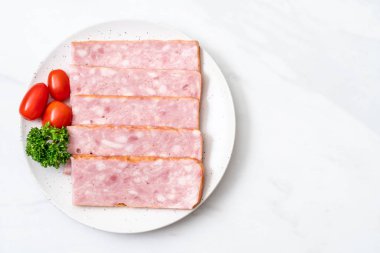 dilimlenmiş domuz pastırması Barbekü