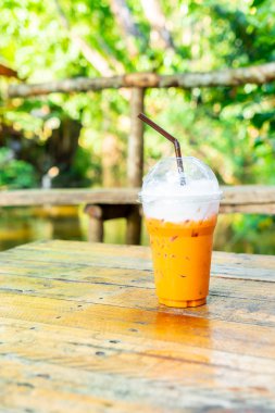 Tay buzlu süt çay bardağı 